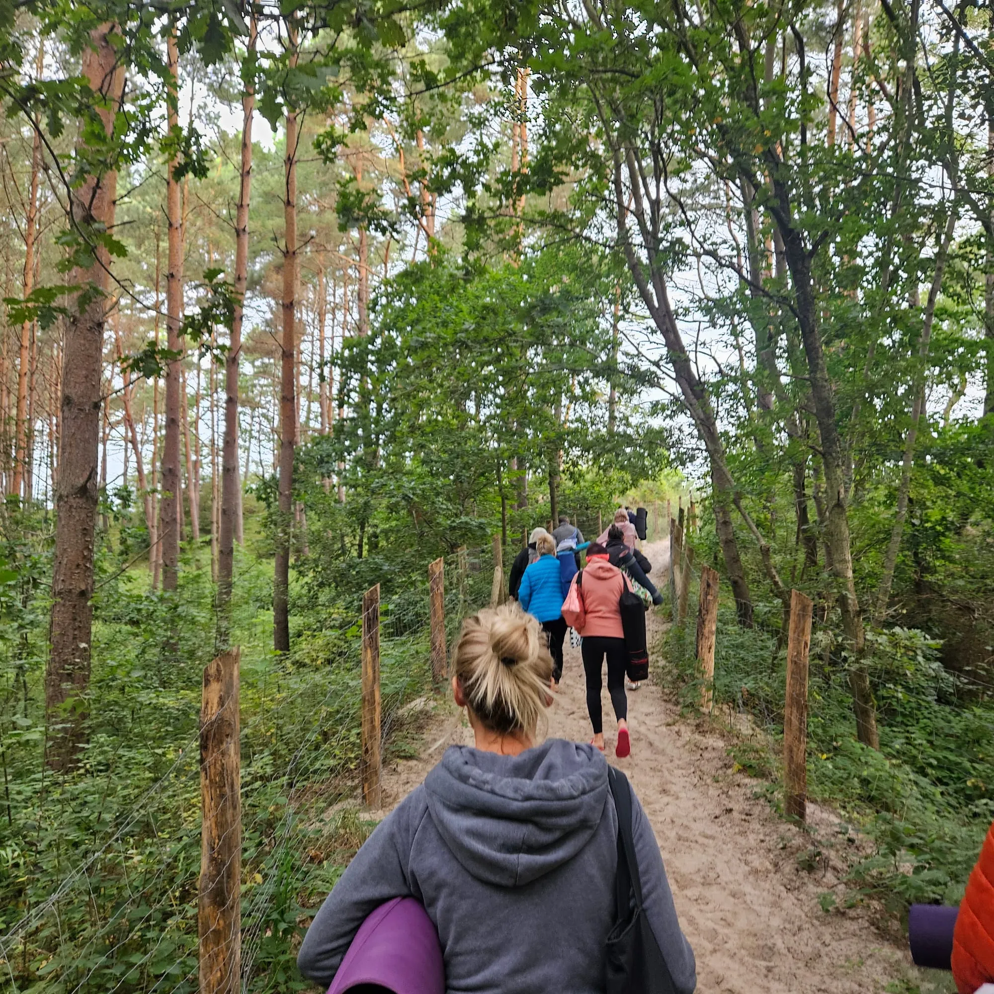WARSZTATY JOGI NAD BAŁTYKIEM — SIERPIEŃ 2026
